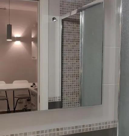 לינה וארוחת בוקר Domatia