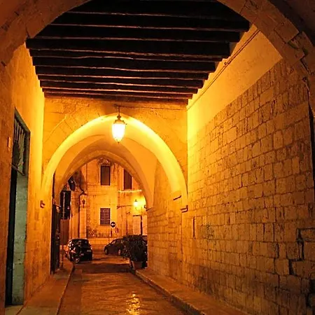 Oda ve Kahvaltı Domatia