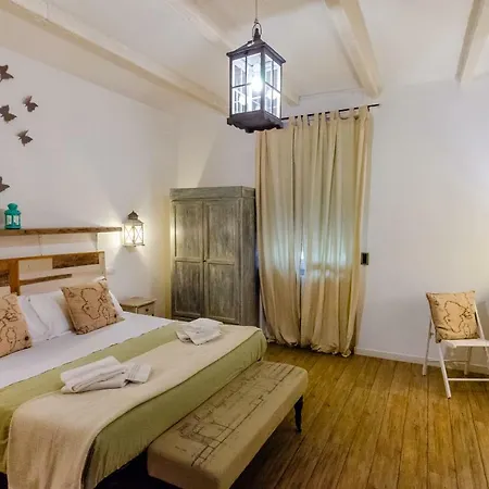 Couette-café Domatia 3*